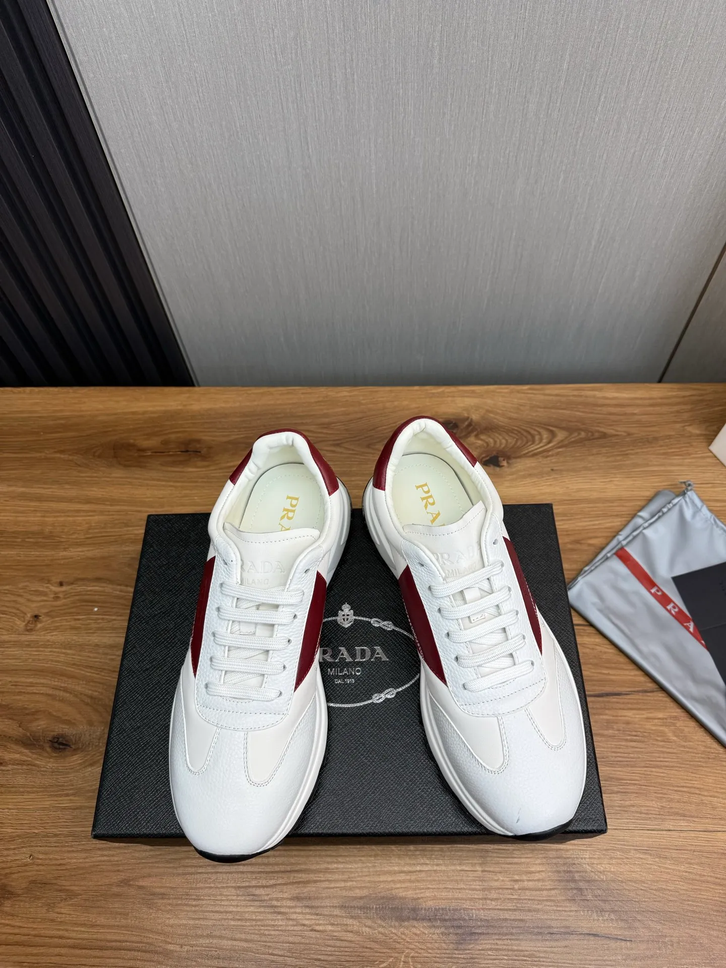 Men's shoes 💰800💰 [PRADA] Men's shoes are popular in the counter, official website is synchronized, 1 high-quality shipment ✔️Original cowhide + cowhide lining, 1🆚1 replica, original sole, 38-45 (38.45 custom-made, non-returnable)